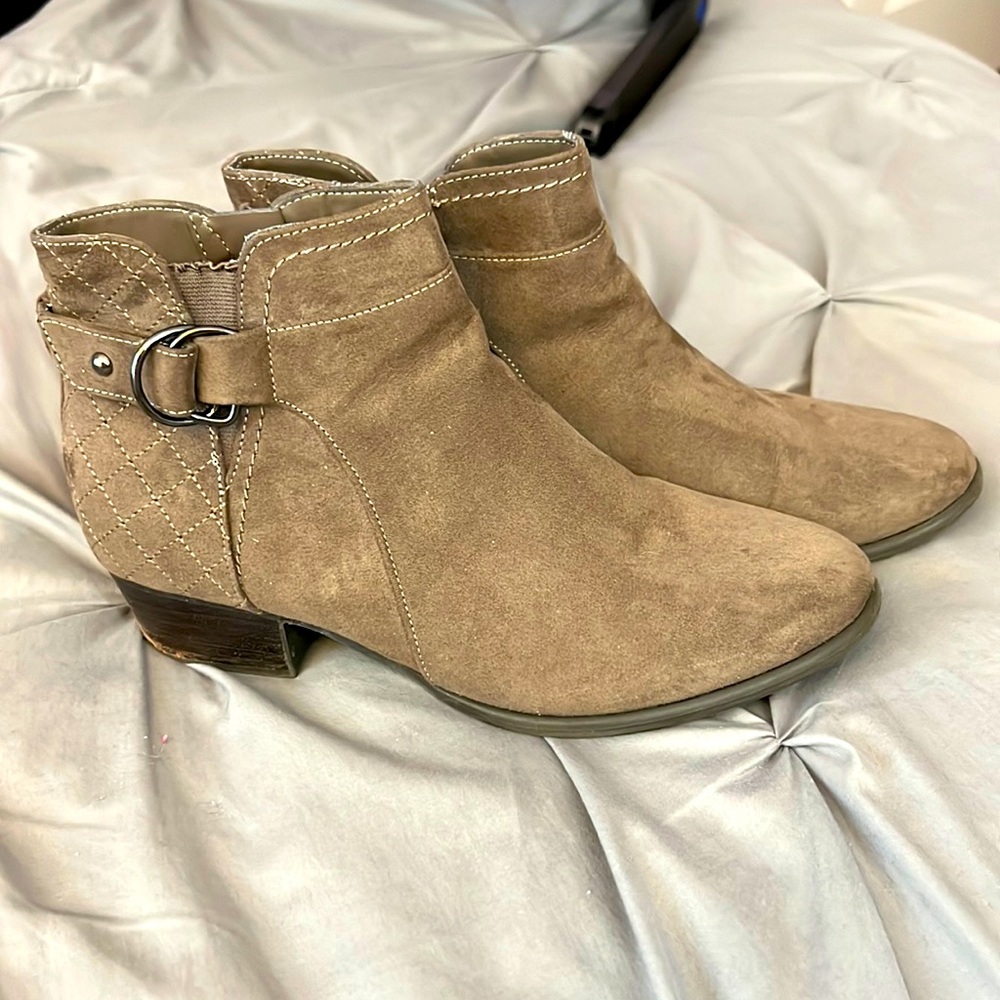 Suede unisa booties